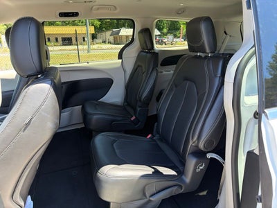 2024 Chrysler Pacifica Touring L Ethos 12/12 Cert