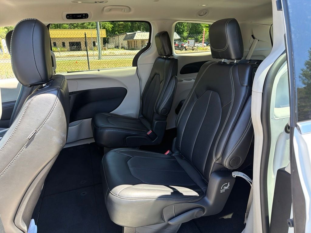 2024 Chrysler Pacifica Touring L Ethos 12/12 Cert