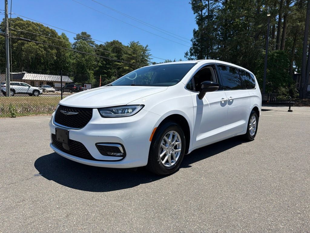 2024 Chrysler Pacifica Touring L Ethos 12/12 Cert