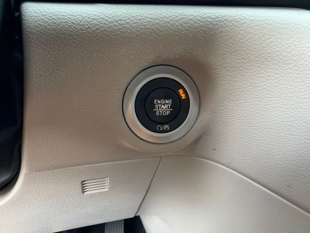2022 Chrysler Voyager LX Ethos 12/12 Cert