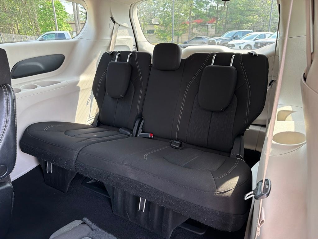 2022 Chrysler Voyager LX Ethos 12/12 Cert