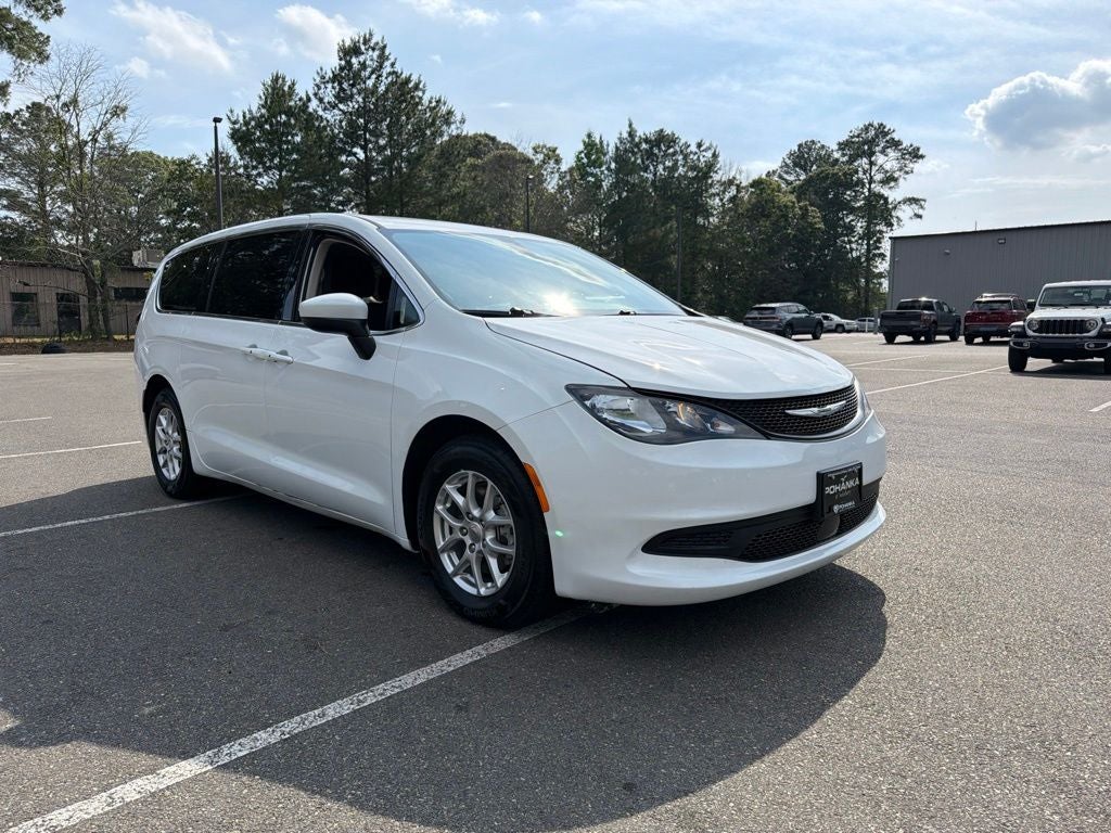 2022 Chrysler Voyager LX Ethos 12/12 Cert