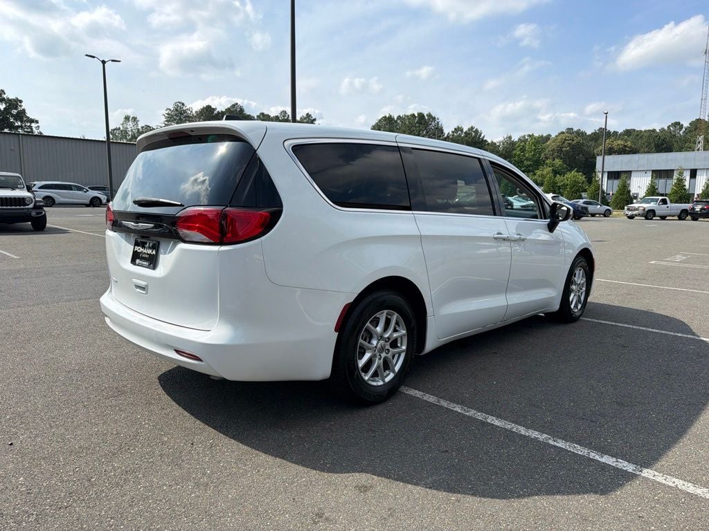 2022 Chrysler Voyager LX Ethos 12/12 Cert