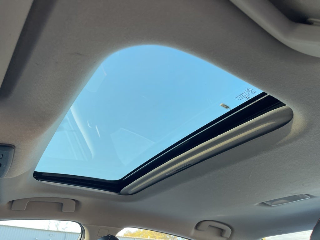 2025 Nissan Sentra SR Premium Nissan Certified