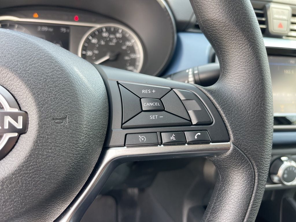 2025 Nissan Versa 1.6 SV Nissan Certified