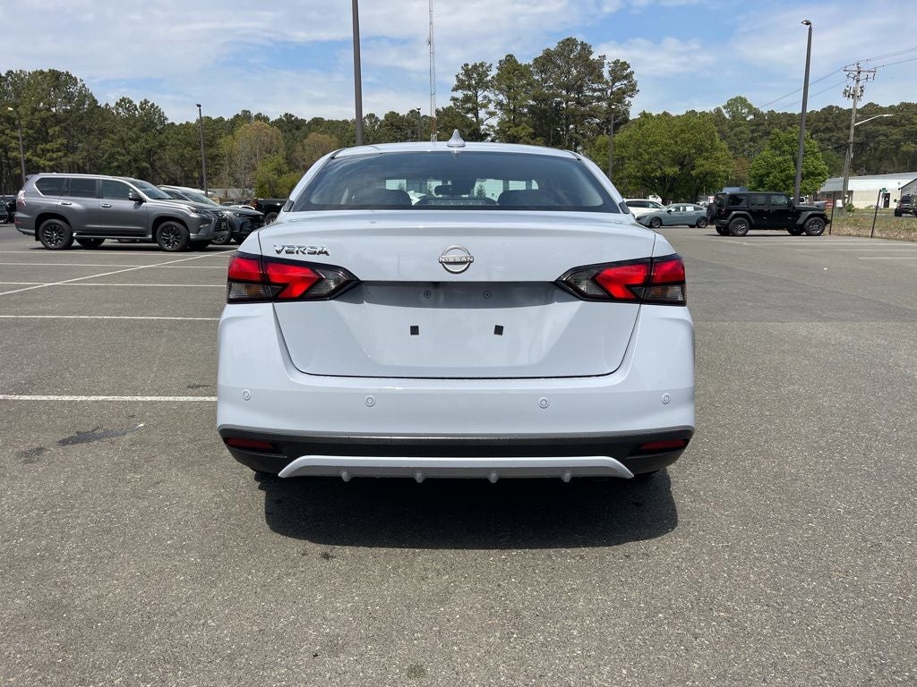 2025 Nissan Versa 1.6 SV Nissan Certified