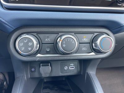 2025 Nissan Versa 1.6 SV Nissan Certified