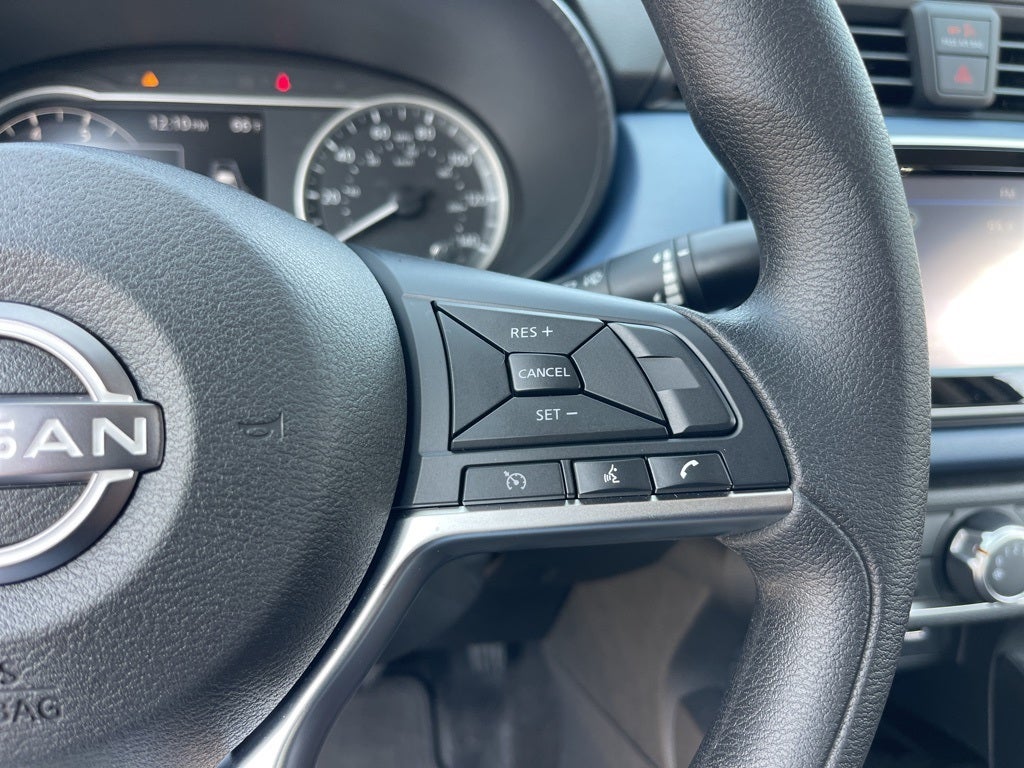 2025 Nissan Versa 1.6 SV Nissan Certified