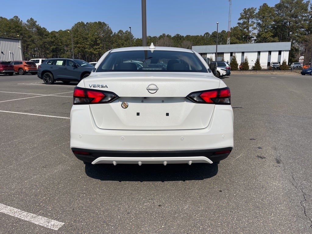 2025 Nissan Versa 1.6 SV Nissan Certified