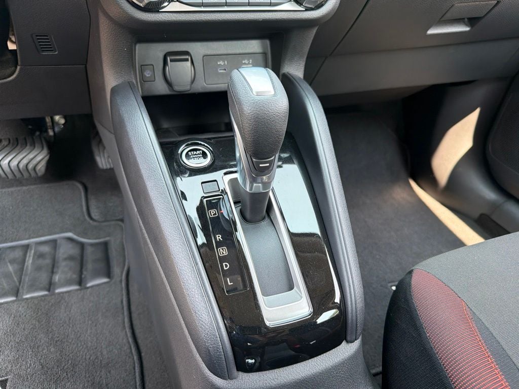 2025 Nissan Versa 1.6 SR Nissan Certified