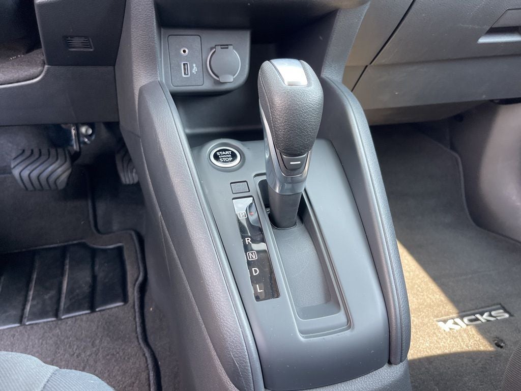 2025 Nissan Kicks Play S Nissan Certified