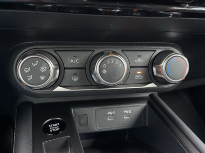 2025 Nissan Kicks SV Nissan Certified