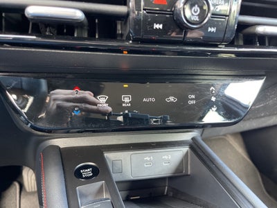 2025 Nissan Kicks SR NISSAN CERTIFIED