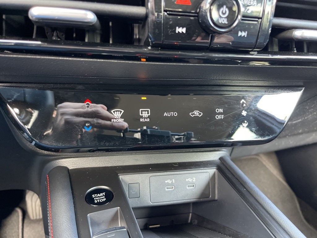 2025 Nissan Kicks SR NISSAN CERTIFIED