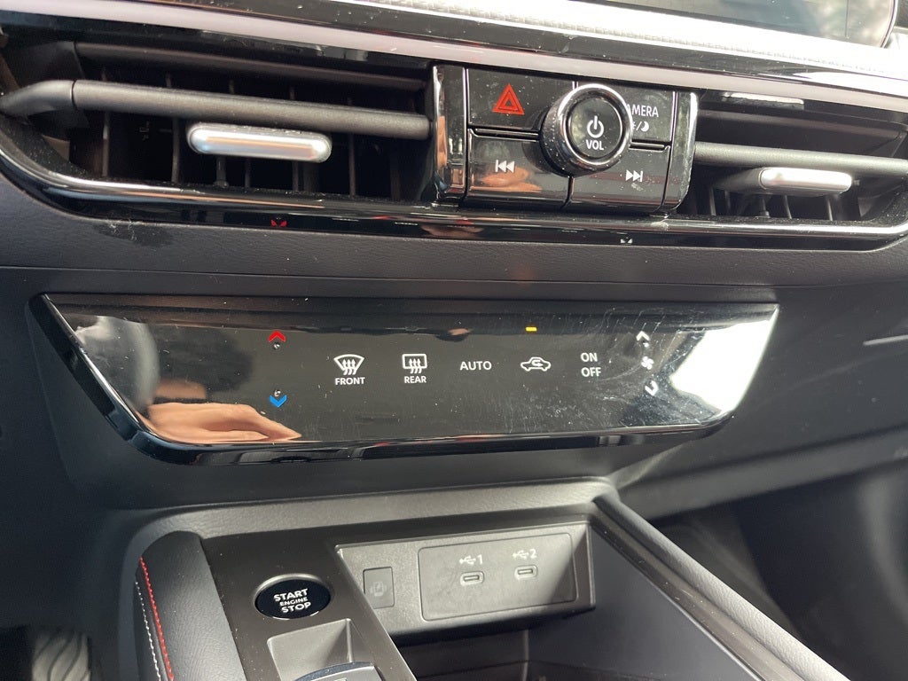 2025 Nissan Kicks SR Nissan Certified