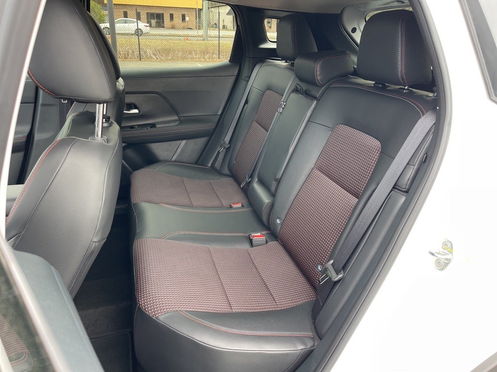 2025 Nissan Kicks SR Nissan Certified