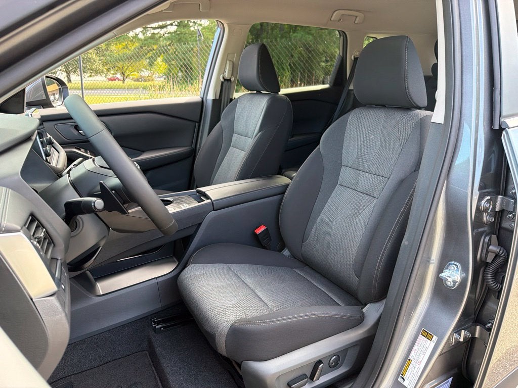 2026 Nissan Rogue SV Nissan Certified