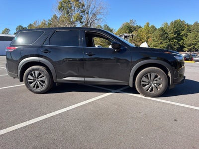 2025 Nissan Pathfinder S