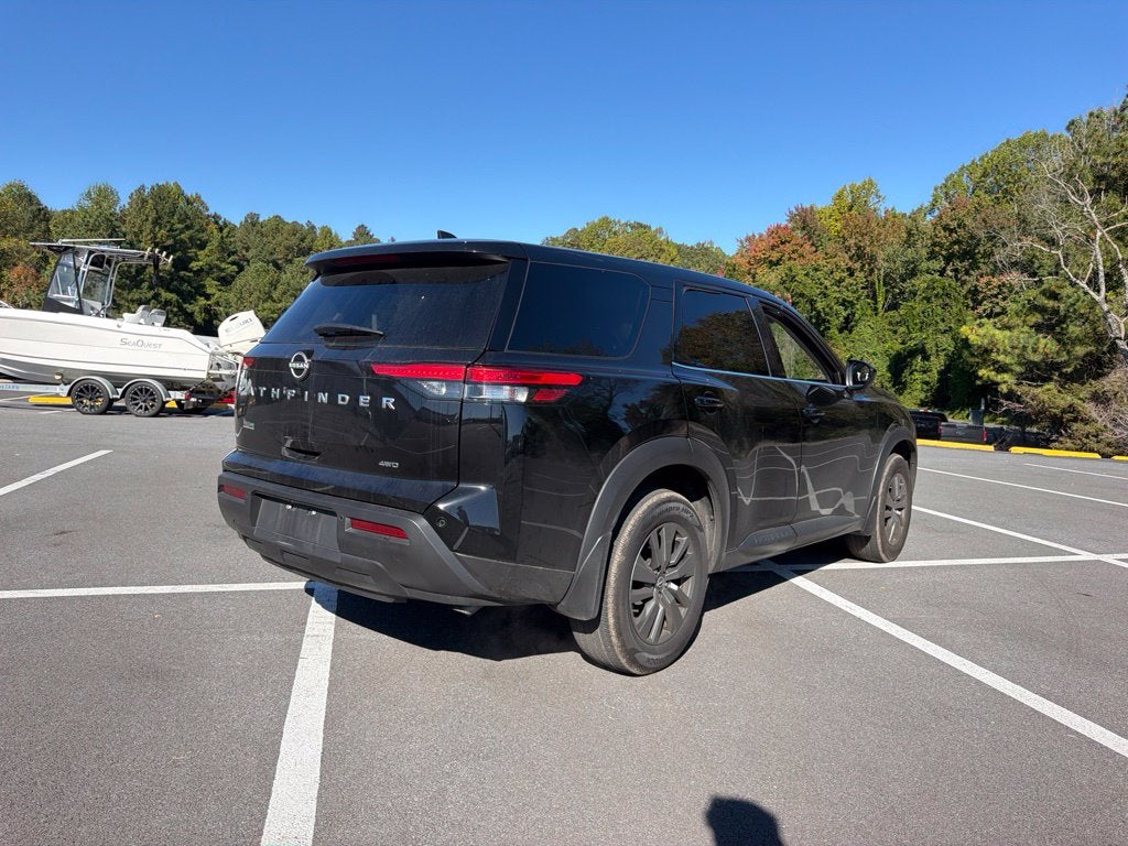 2025 Nissan Pathfinder S
