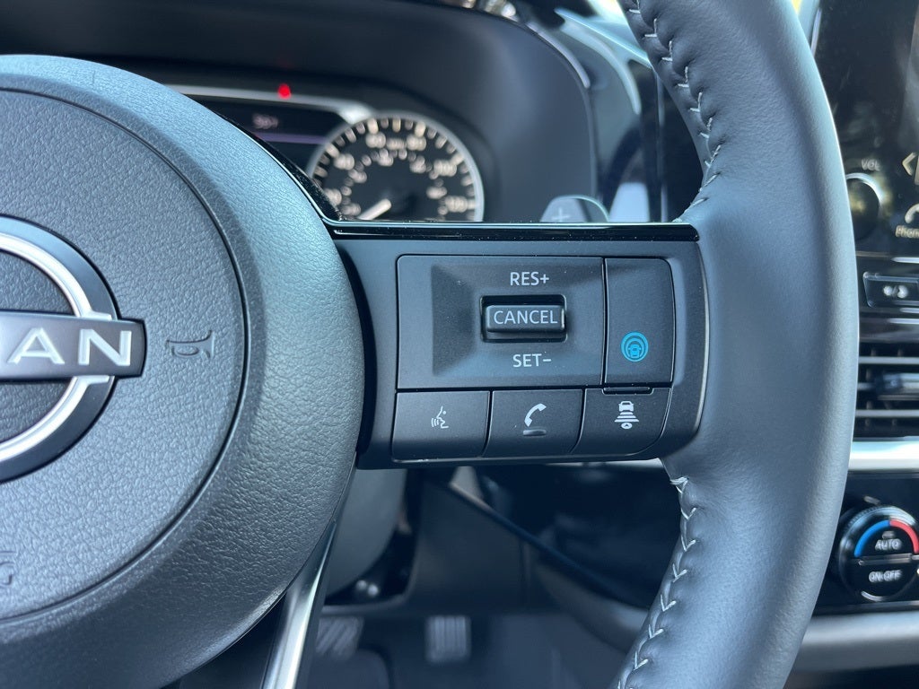 2025 Nissan Pathfinder SL Nissan Certified