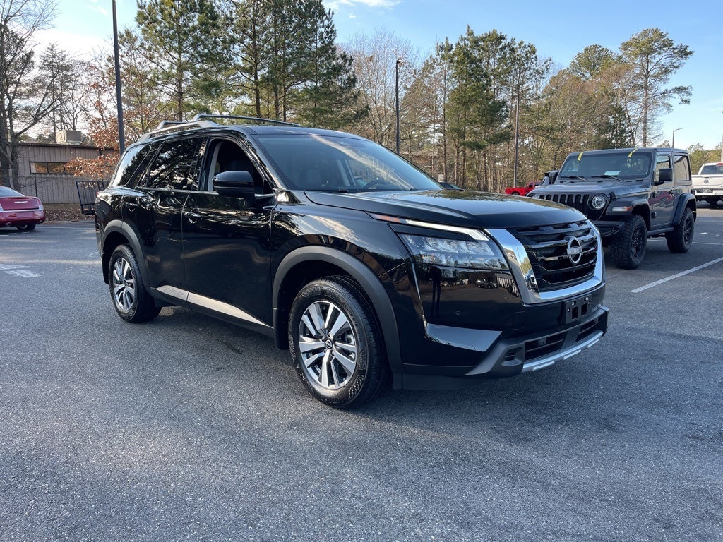 2025 Nissan Pathfinder SL Nissan Certified