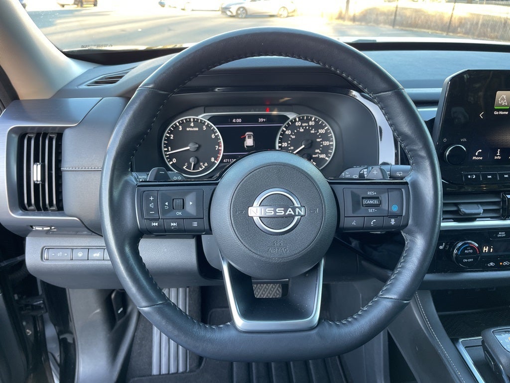 2023 Nissan Pathfinder SL