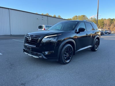 2023 Nissan Pathfinder SL