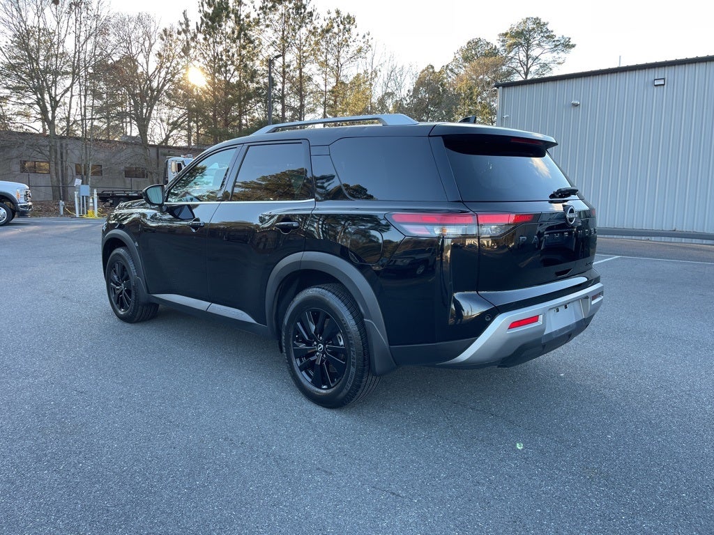 2023 Nissan Pathfinder SL