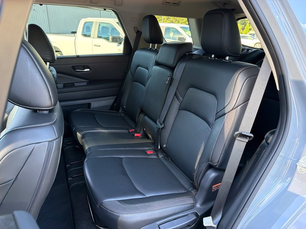 2024 Nissan Pathfinder SL Ethos Bal of Fact + 12/12 Cert