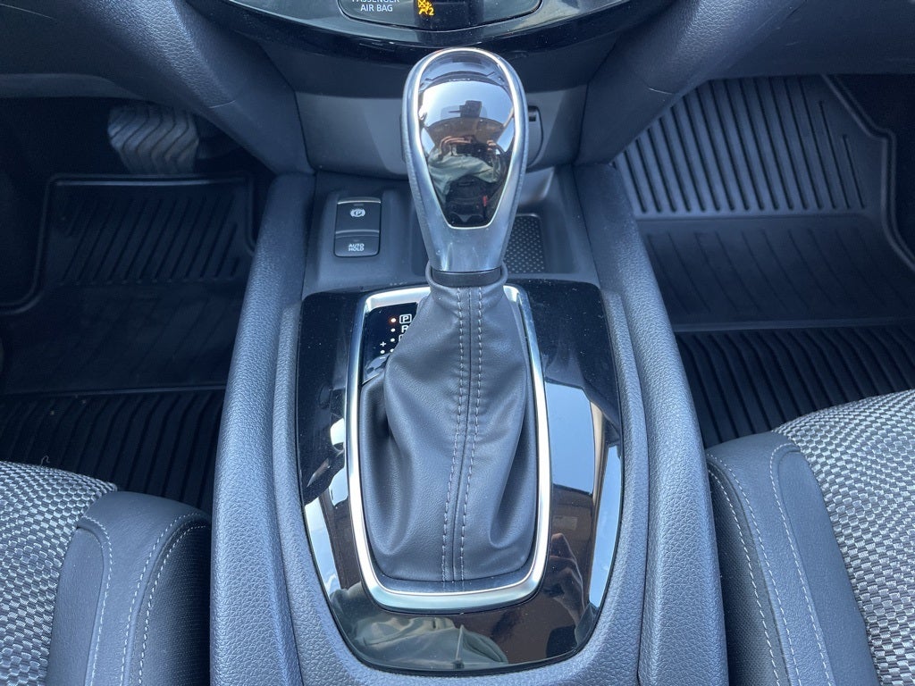 2022 Nissan Rogue Sport SV ** Nissan Certified **