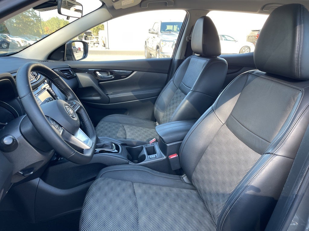 2022 Nissan Rogue Sport SV ** Nissan Certified **