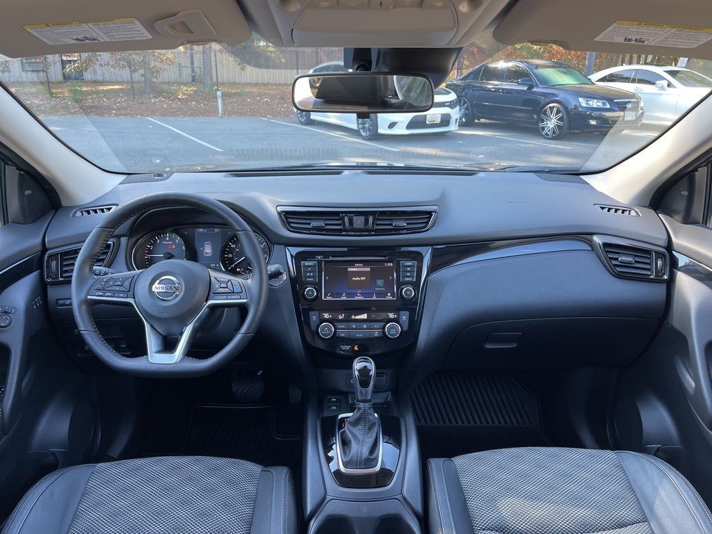 2022 Nissan Rogue Sport SV ** Nissan Certified **