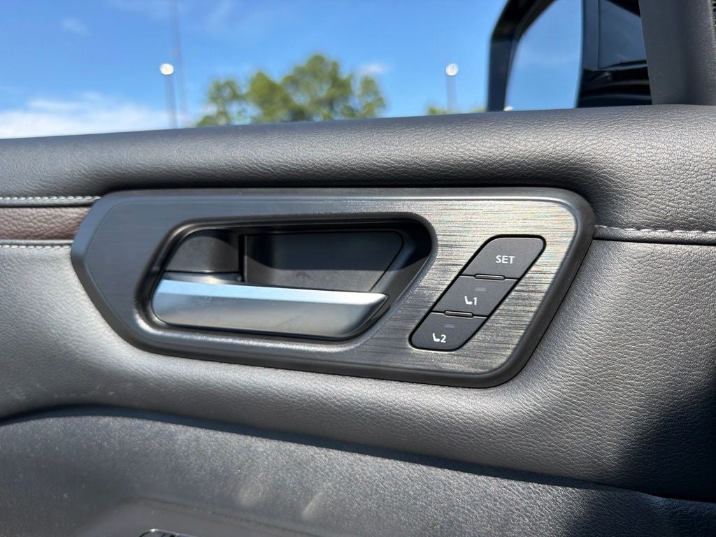 2025 Nissan Armada SL Nissan Certified
