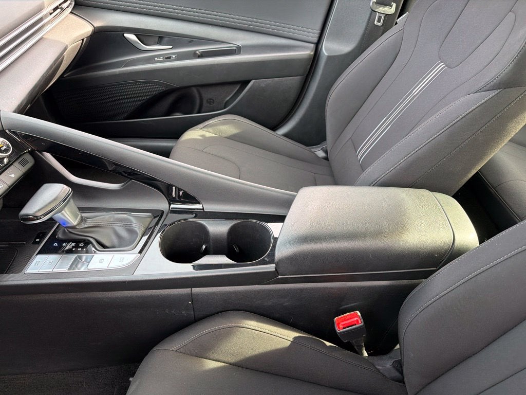 2025 Hyundai Elantra SEL Convenience Ethos 12/12 Cert