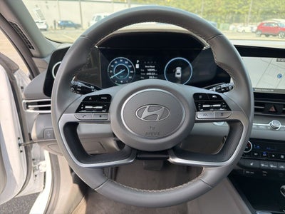 2025 Hyundai Elantra SEL Convenience Ethos Bal of Fact + 12/12 Cert