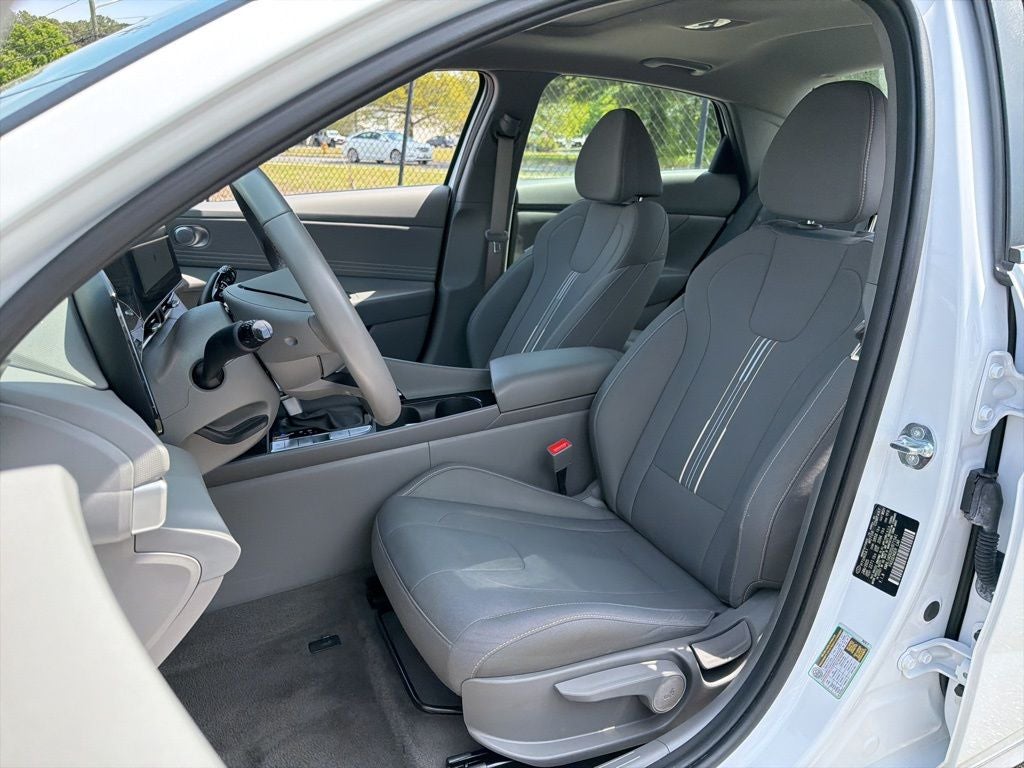 2025 Hyundai Elantra SEL Convenience Ethos Bal of Fact + 12/12 Cert