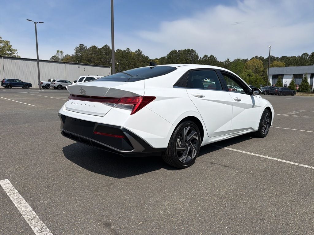 2025 Hyundai Elantra SEL Convenience Ethos Bal of Fact + 12/12 Cert