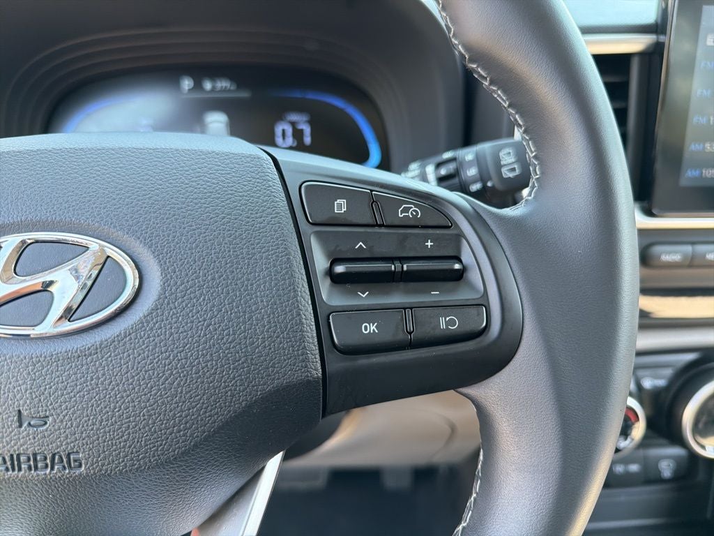2025 Hyundai Venue SEL Ethos Bal of Fact + 12/12 Cert