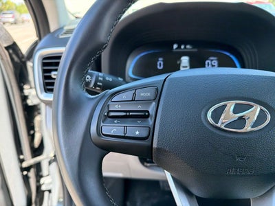 2025 Hyundai Venue SEL Ethos Bal of Fact + 12/12 Cert