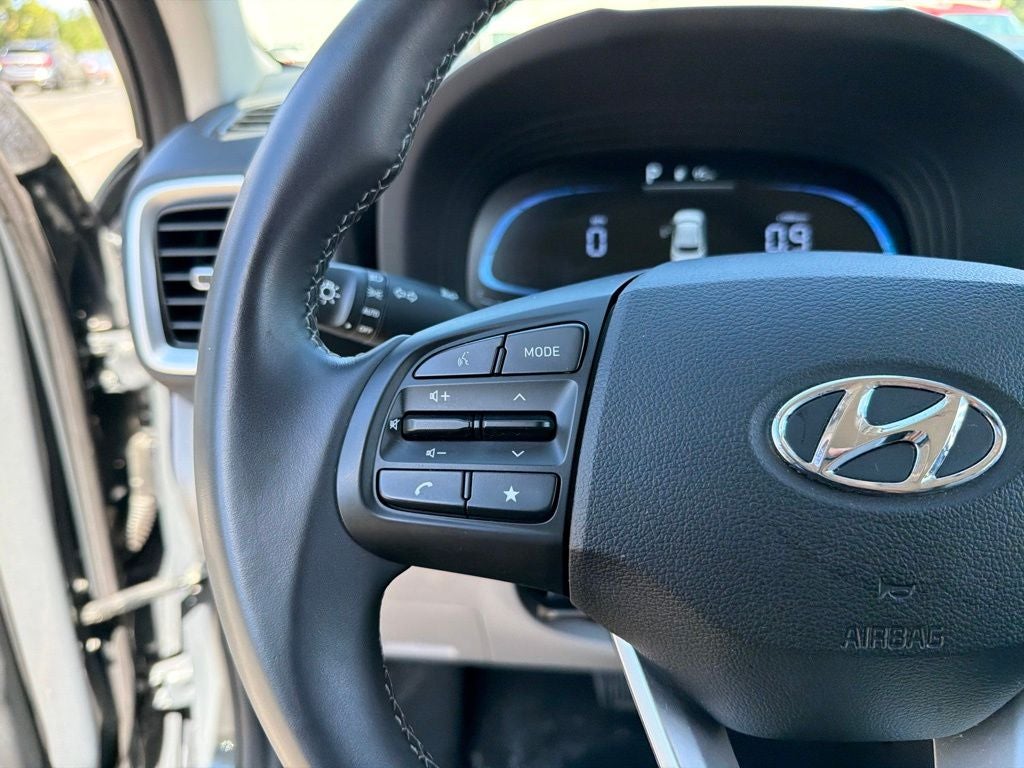 2025 Hyundai Venue SEL Ethos Bal of Fact + 12/12 Cert