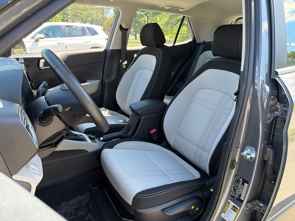 2025 Hyundai Venue SEL Ethos Bal of Fact + 12/12 Cert