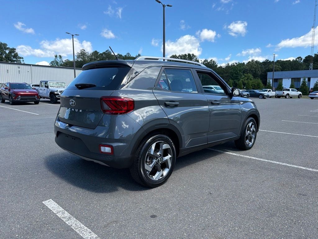 2025 Hyundai Venue SEL Ethos Bal of Fact + 12/12 Cert