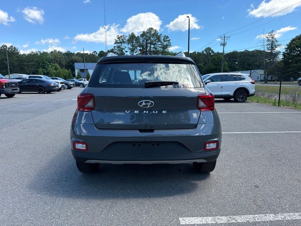 2025 Hyundai Venue SEL Ethos Bal of Fact + 12/12 Cert