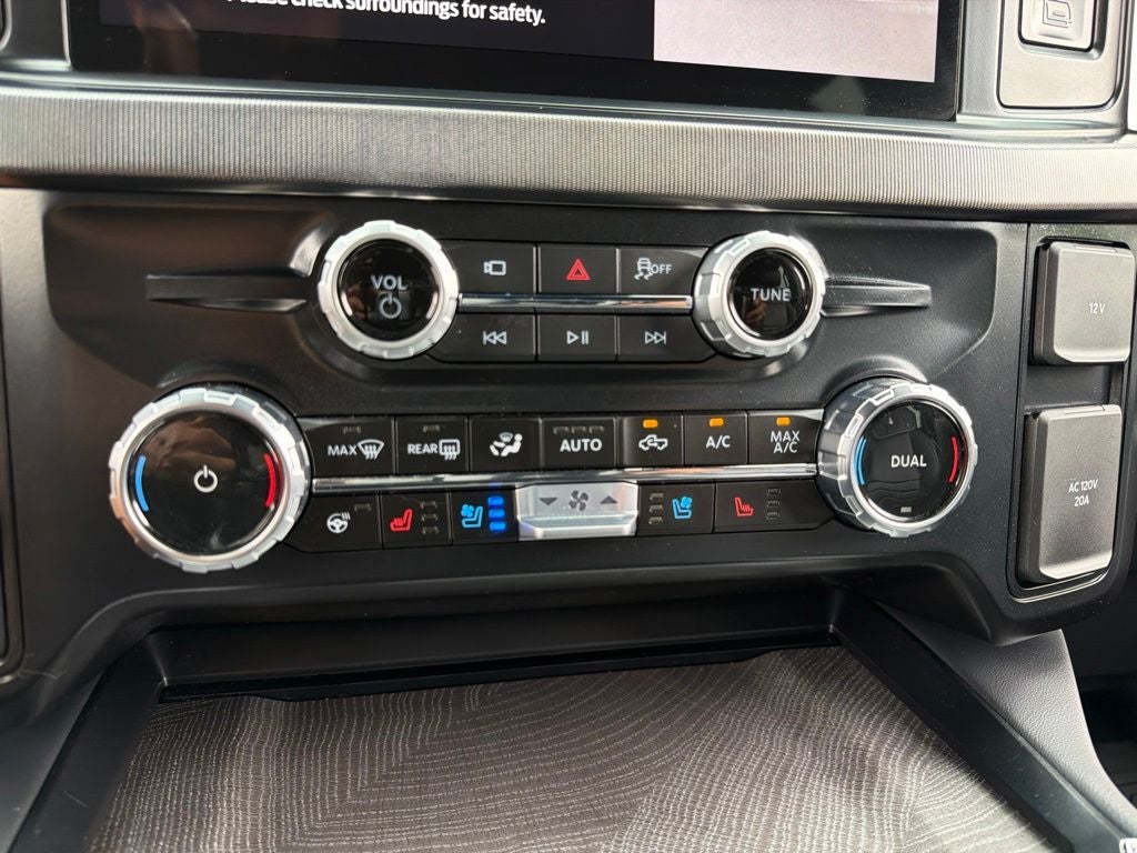 2025 Ford F-250SD Platinum