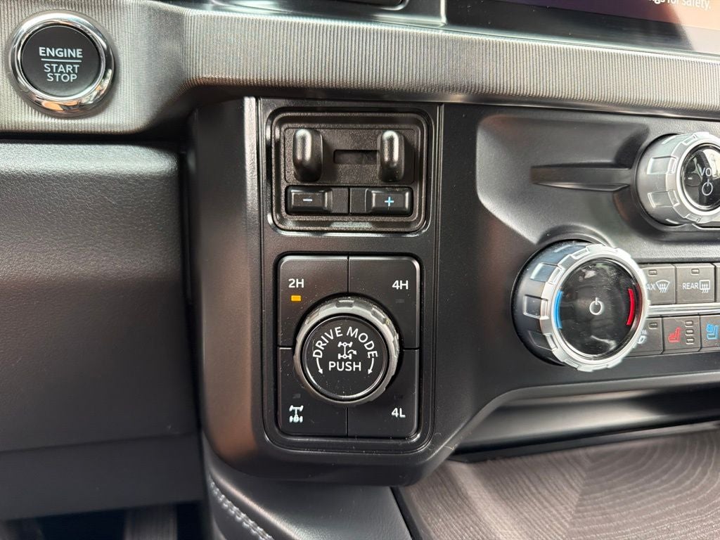 2025 Ford F-250SD Platinum