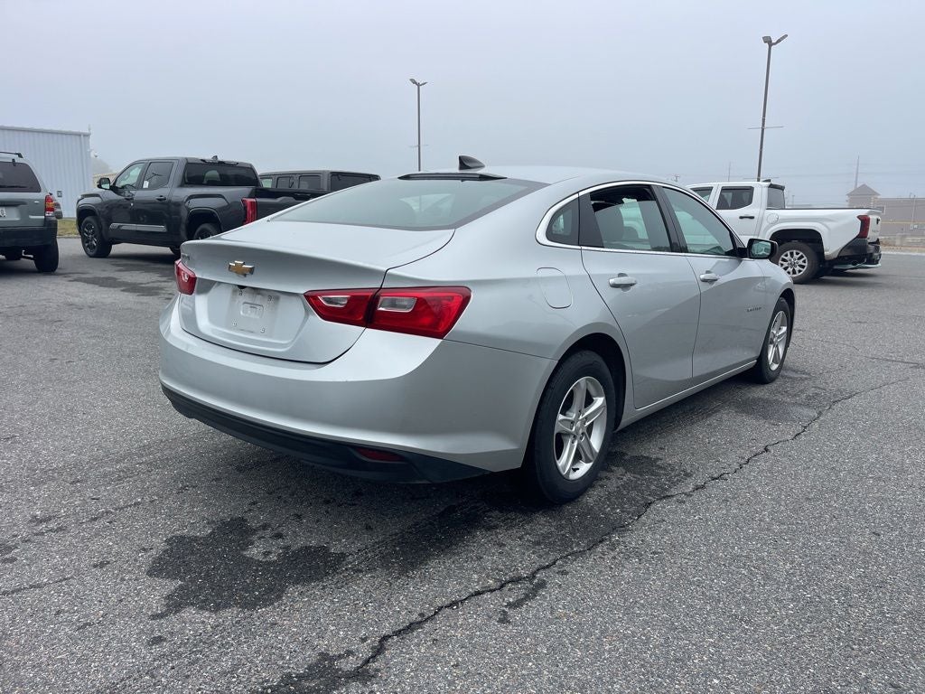 2022 Chevrolet Malibu LS 1FL