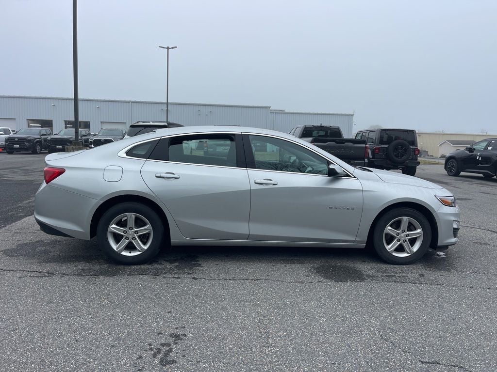 2022 Chevrolet Malibu LS 1FL