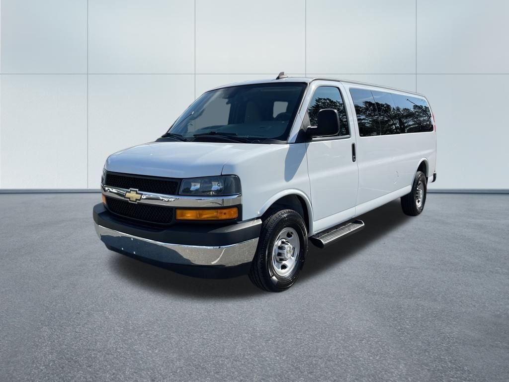 2023 Chevrolet Express 3500 LT Passenger