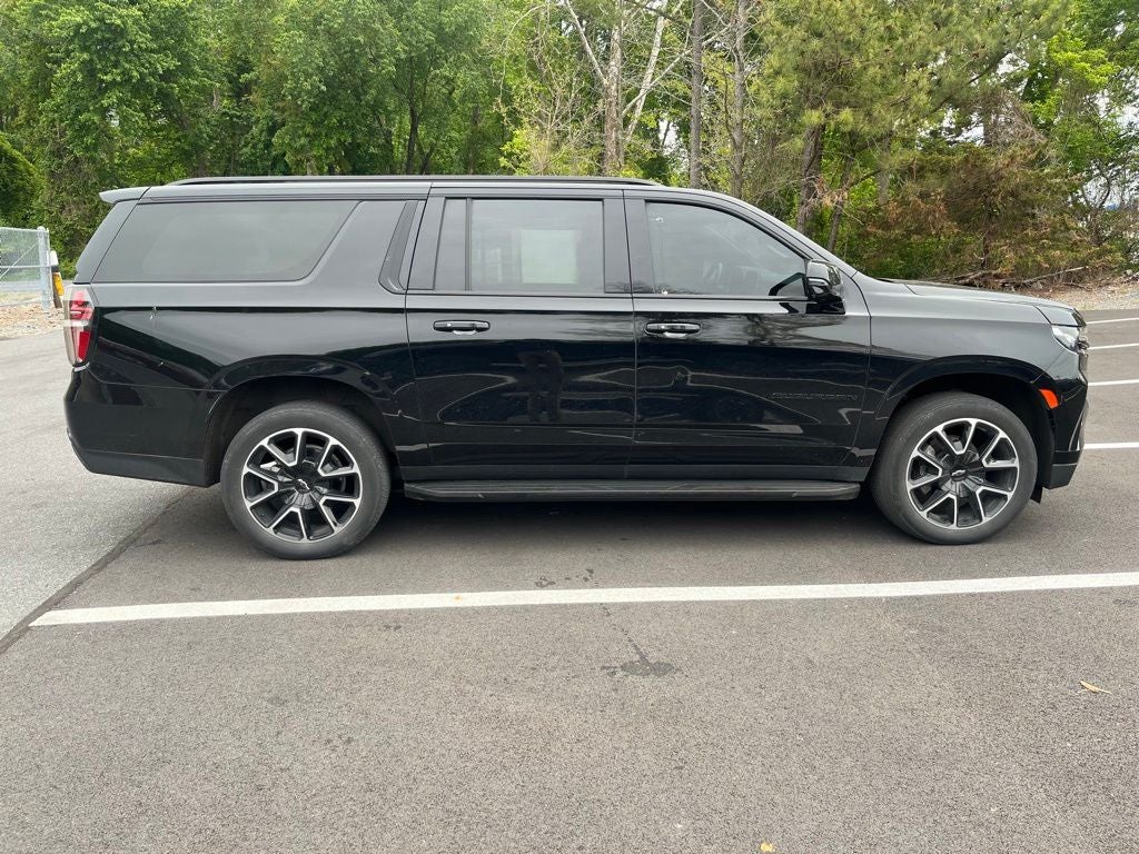 2023 Chevrolet Suburban RST