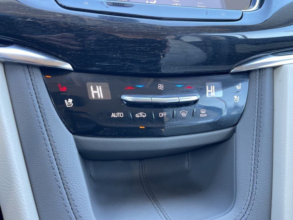 2022 Cadillac XT6 Premium Luxury